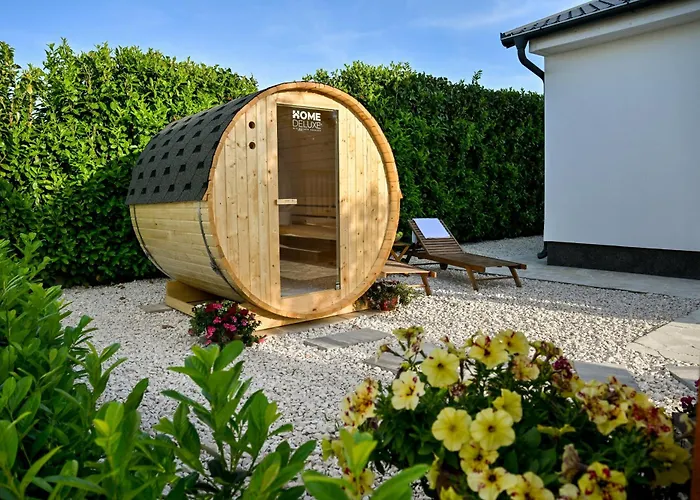 Aprilis With Pool, Jacuzzi And Sauna Galovac