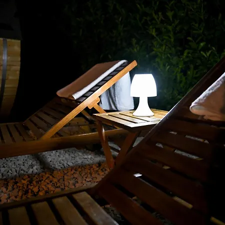 Aprilis With Pool, Jacuzzi And Sauna Villa