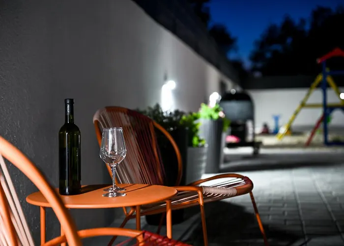 فيلة Aprilis With Pool, Jacuzzi And Sauna Galovac (Zadar)